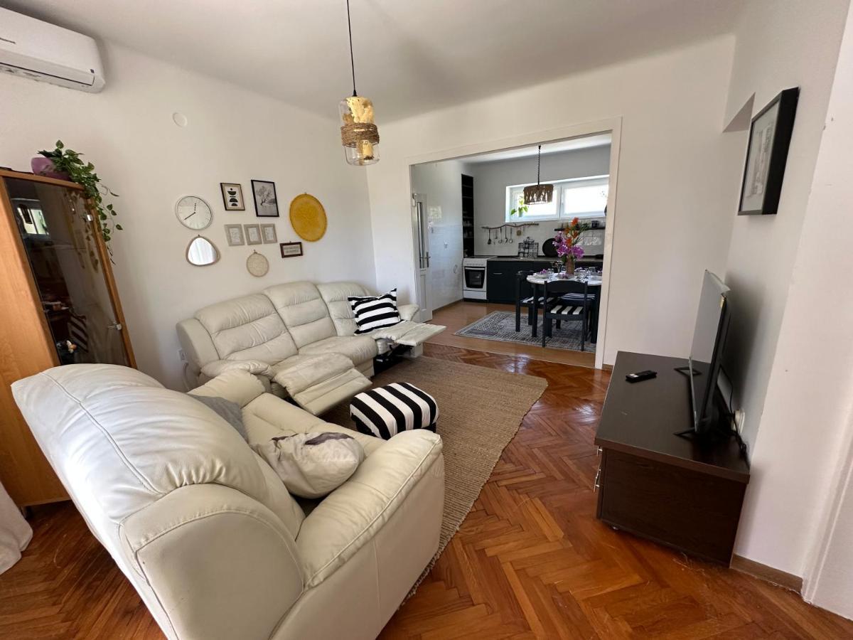 Cosy Family Apartment Marina Kastela Near Airport Екстериор снимка