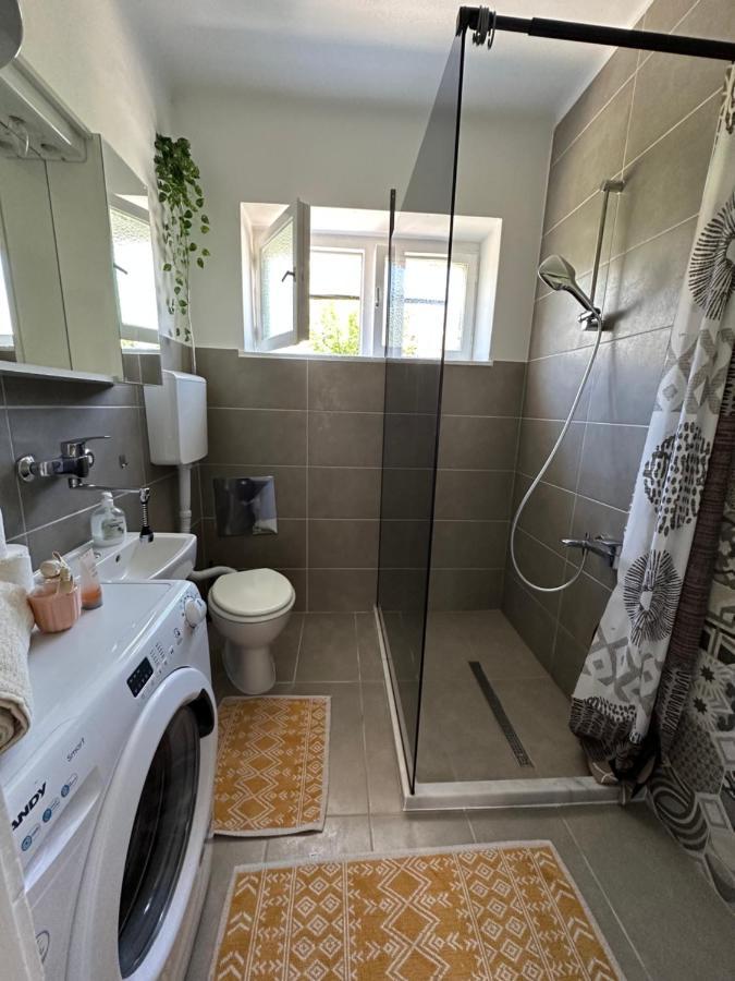 Cosy Family Apartment Marina Kastela Near Airport Екстериор снимка