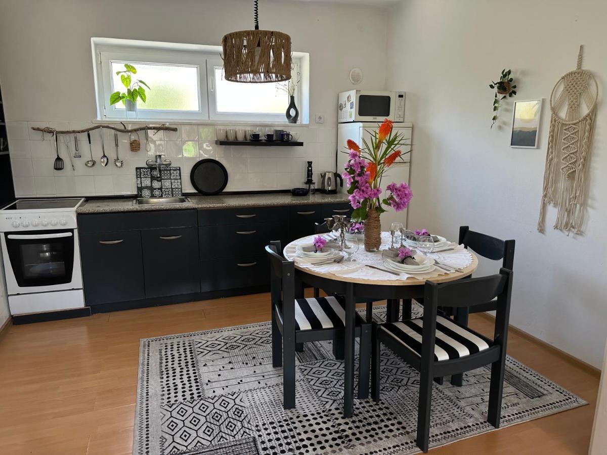 Cosy Family Apartment Marina Kastela Near Airport Екстериор снимка