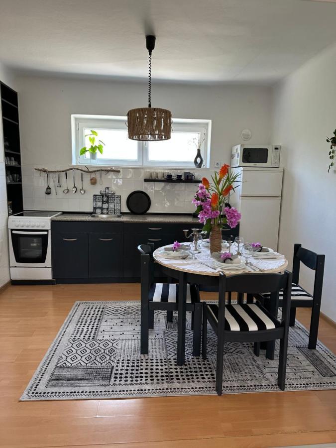 Cosy Family Apartment Marina Kastela Near Airport Екстериор снимка